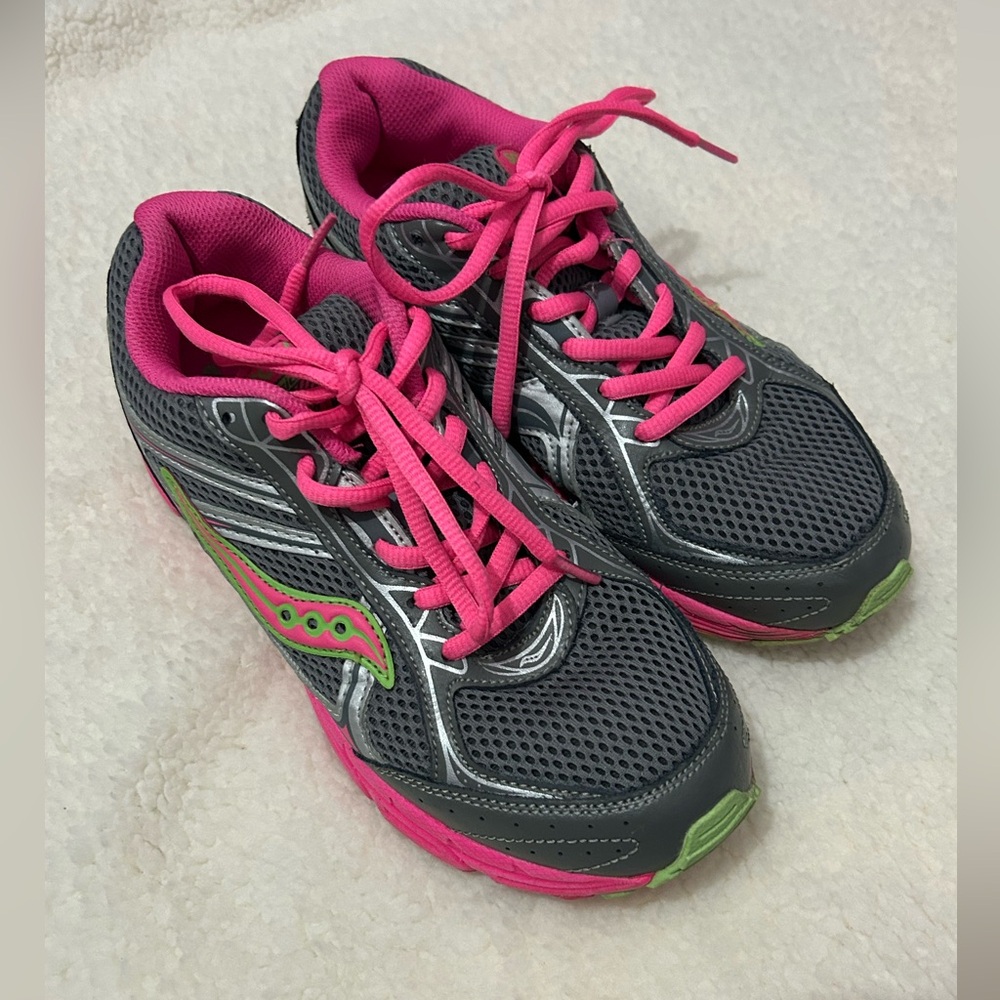 Saucony Women's Gray and Pink Athletic Shoes
